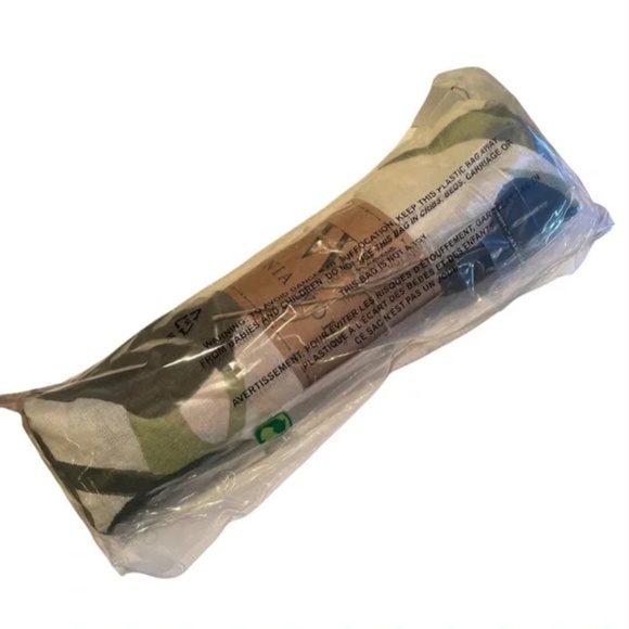 VIRGINIA WOLF Tropical Print Multi Wear Wrap NWT - Picture 2 of 3